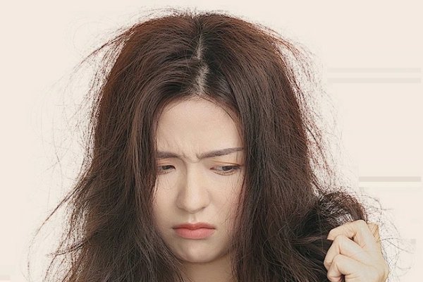 梦见梳头掉头发，预示吉兆，生活顺心。-红迪亚