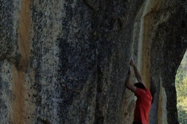 梦见爬悬崖峭壁，挑战与压力的心理反映-红迪亚