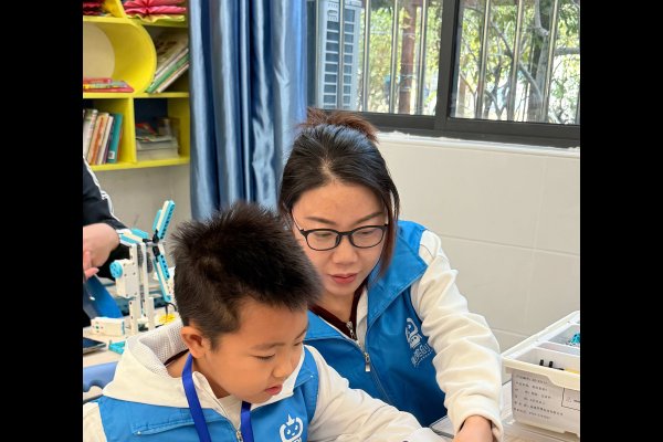 名字测算爱情指数标题，，姓名笔画揭秘情缘深度，你的缘分密码是多少？-红迪亚