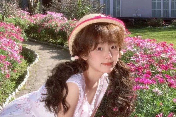 女人正能量阳光微信名（女人正能量阳光微信名带表情符号）-红迪亚