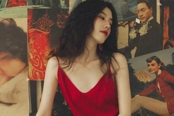 女神范网名精选，冷月霜华，傲骨女王-红迪亚