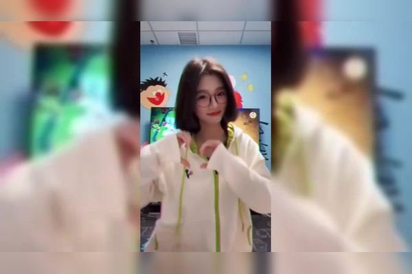 女生快手昵称热门推荐,,岁月静好、优雅如初、一笑倾城-红迪亚