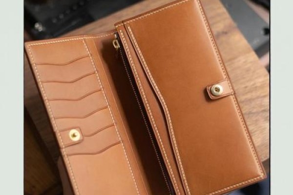 钱包颜色与财运的秘密-红迪亚