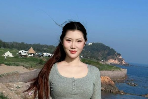 青岛单身女性生活状态探究-红迪亚