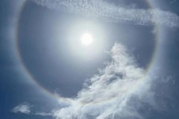 日晕现象解析，非吉凶预兆，实为天气变化的自然反映-红迪亚