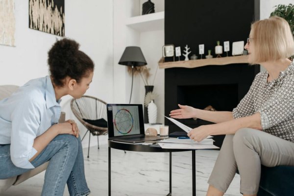 十二星座性格深度解析-红迪亚