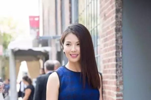 三十岁女人淡雅气质微信名，山有木兮-红迪亚