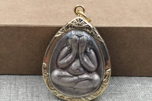 石崇巨富痣,财富之象征-红迪亚