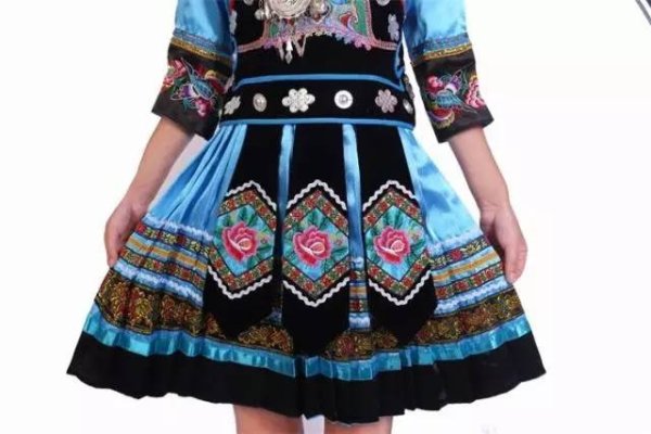 土家族服饰，传统与文化的交织之美。-红迪亚