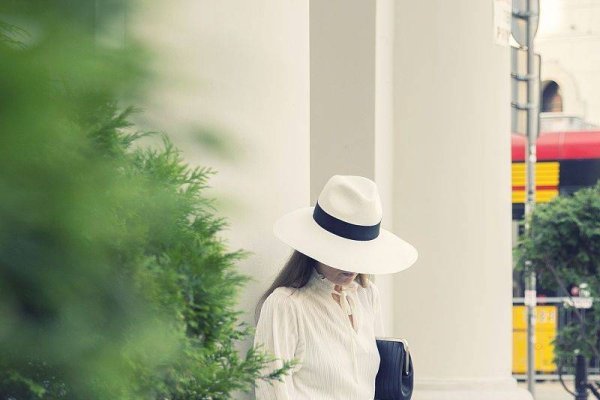 五行穿衣指南2022年6月14日-红迪亚