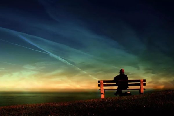 适合女性的伤感寂寞网名精选,冷月孤心、落寞天使等,展现孤独与坚强。-红迪亚