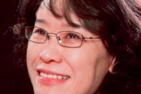 霍金与张海迪，生命的力量与挑战的传奇-红迪亚