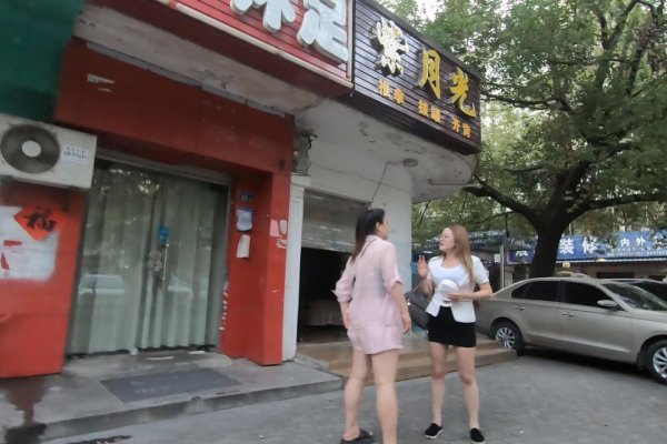 南康富婆寻找男性伴侣的场所，高端商场、健身会所与社交场合-红迪亚