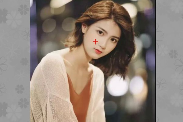 眉毛稀少面相分析-红迪亚