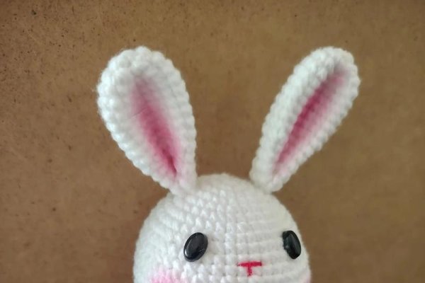 勾三搭四指兔生肖-红迪亚