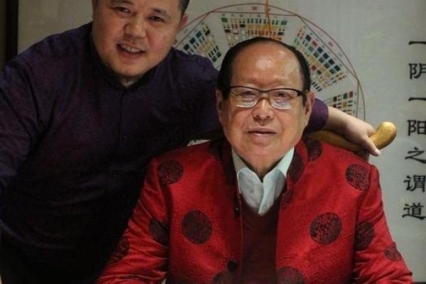 邵伟华，易学大师的贡献与争议-红迪亚