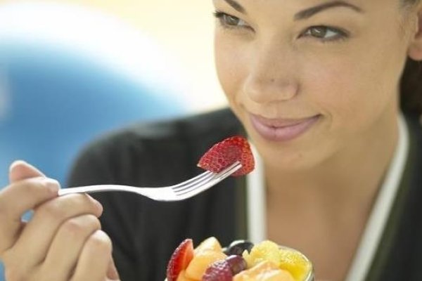 男性长寿关注三部位，饮食习惯、鼻子与肠道健康。合理饮食助寿长，鼻相财运与健康有关，保持肠道清洁是基础。-红迪亚