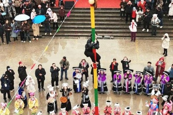 苗族的传统节日概览，苗年、赶场与特色庆典-红迪亚