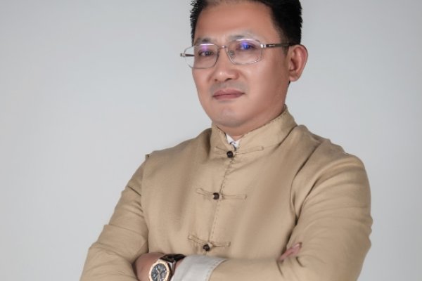 梁耀光风水大师-红迪亚