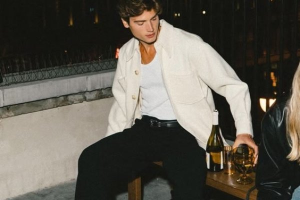 20个最火男孩英文名解析，从Sherlock到Zephyr，名字背后的寓意与流行趋势-红迪亚