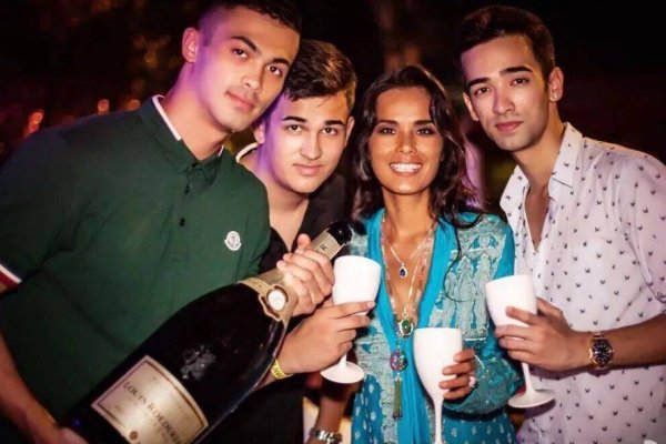 邵昕婚姻经历与自闭症儿子及感情生活揭秘-红迪亚