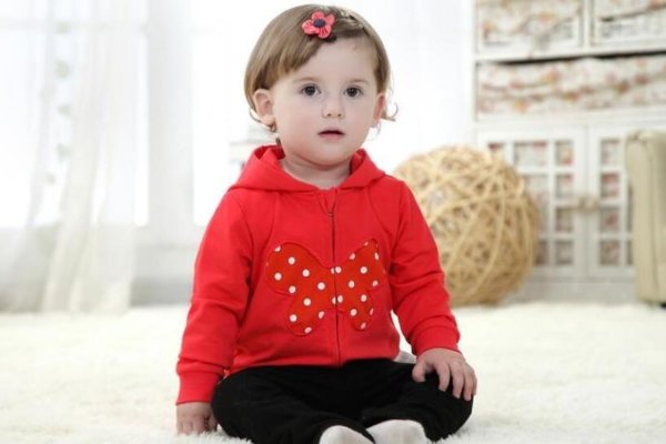 崔姓女孩起名精选，诗意盎然、优雅美丽的名字推荐建议，崔氏女名，古典韵味与美好寓意相融合-红迪亚