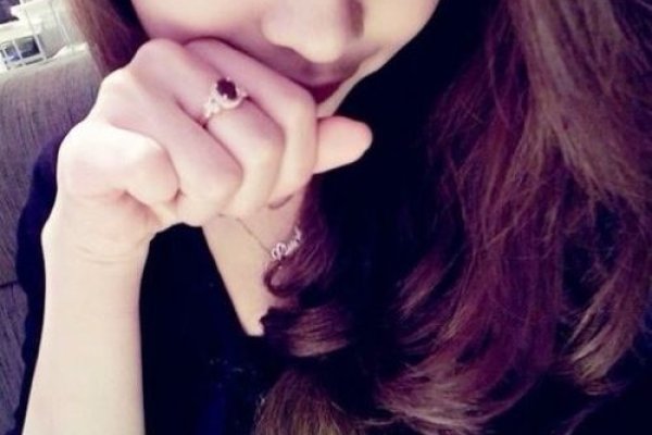 QQ网名发布中心，精选百款可爱与诗意并存的女生QQ网名推荐-红迪亚