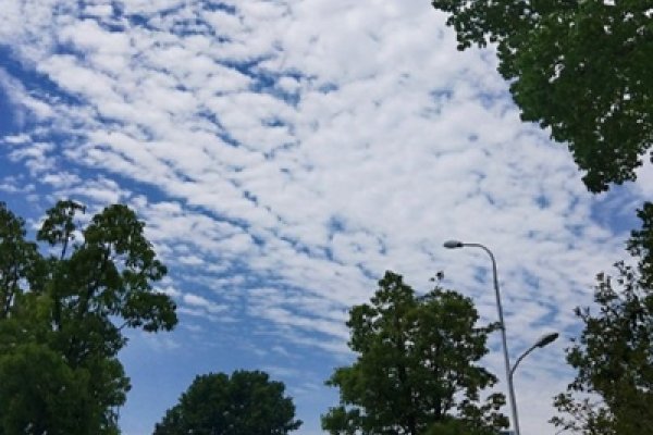 温晴，温暖晴朗天气的详细解释与形容-红迪亚