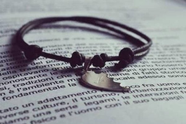 星座揭秘，金牛座的复杂性格解析与应对之道——恨金牛座背后的真相-红迪亚