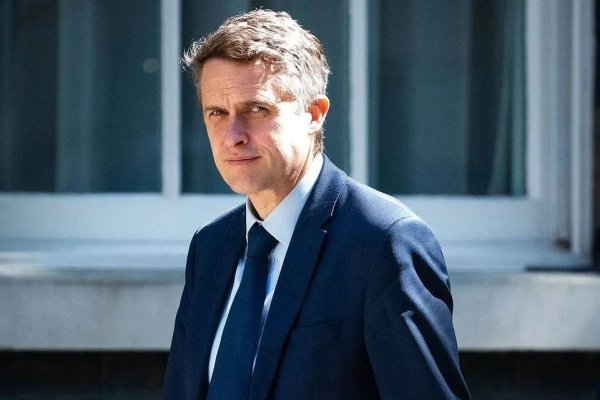 Rafael，健康之神的简称，源自西班牙语的男性名字-红迪亚