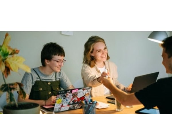 TESOL与Dale发音及人名解析标题,===================,TESOL课程,英语教育专业之路的指南针,-----------------,如何正确读出dale并理解其含义?——英名人名的探索之旅,-----------------------------------,从TESOL证书到Dale名字解读——你的英语学习全攻略,--------------------------------红迪亚