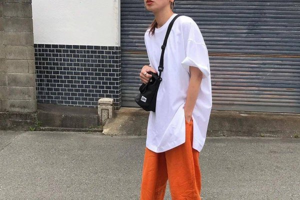 2021年7月9日五行穿衣指南-红迪亚