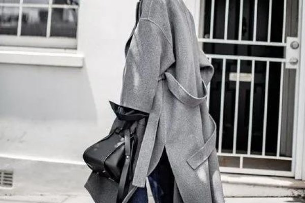 2021年12月13日五行穿衣指南-红迪亚