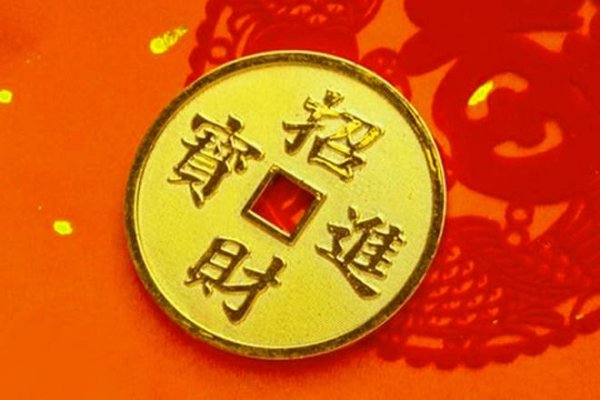 星星之火，生肖蛇的象征。-红迪亚