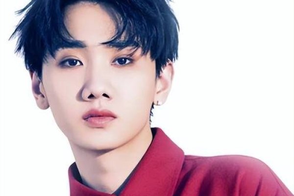 塌鼻子帅哥的存在与魅力探索，自信气质与个人魅力的力量-红迪亚