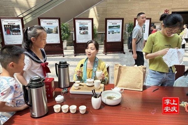 8月4日，七夕节与筷子节的特殊意义，建议，，8月4日，七夕与筷子双节同庆，探寻八月四日的双重节日庆典——七夕与筷子节共舞时刻-红迪亚