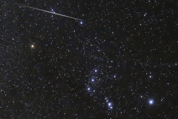 狮子座流星雨简介-红迪亚