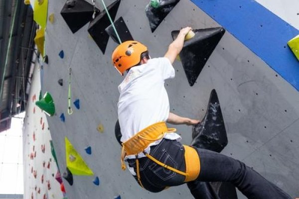 运动进行-红迪亚