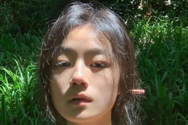 优雅大气的网名女生推荐，，雪梦幽兰舞影倩兮。，淑女的风范静雅如诗。，月华如水映花影轻盈舞步。-红迪亚